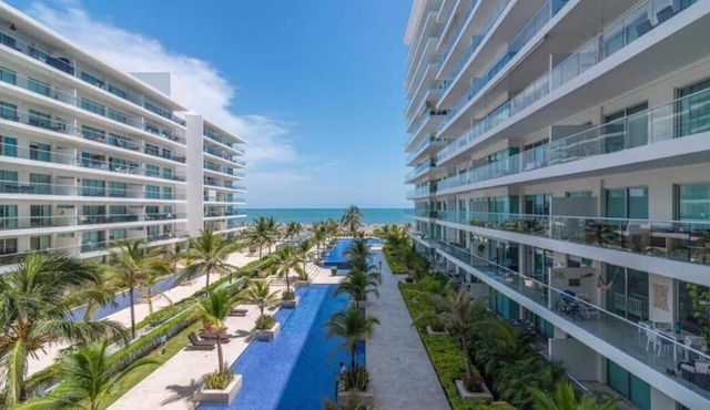 Elegant Beachfront Retreat – Morros Ultra 1BR | Sleeps 6 | Direct Beach Access in La Boquilla