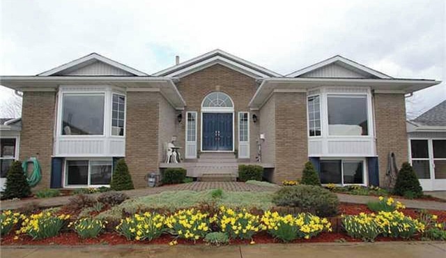 Fabulous Guesthouse B & B Located In The Heart Of Vineyard Country! in Niagara-on-the-Lake