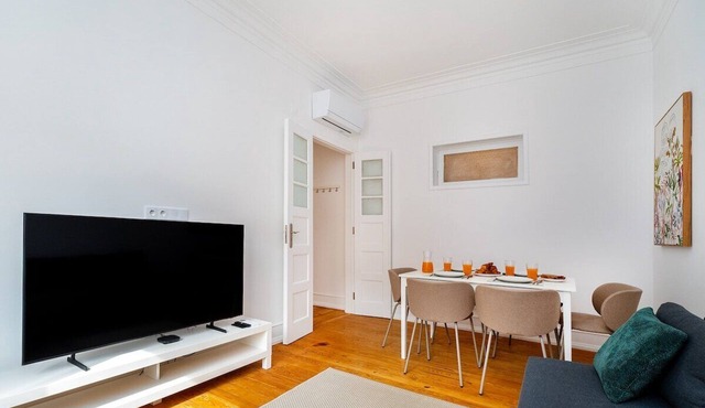 Family-Friendly Apt in Prime Areeiro Location in Lisbon
