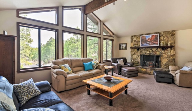 Flagstaff Home w/Back Deck - 5 Mi to Downtown in Flagstaff