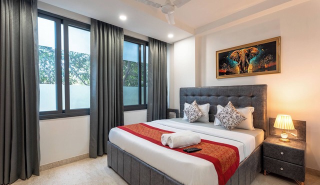 Fortune Home Service Apartment E-69,Saket Near Pvr Anupam,Max,Select city Mall