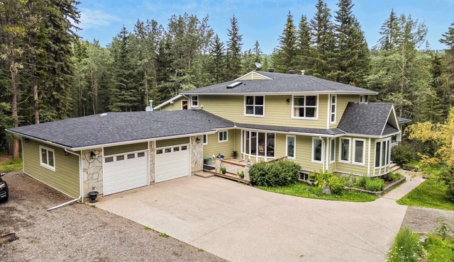 Freele Escape | Hot Tub | Nature Lovers Dream! in Priddis