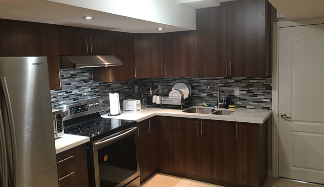 Fully Furnished 2 Bedroom Bmt Apartment - Separate & Private in Brampton