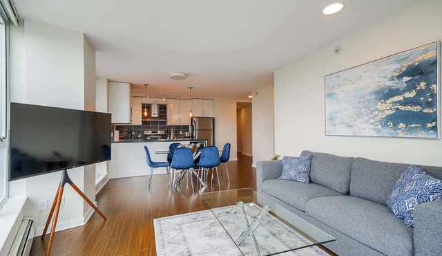 Gorgeous Unit with Beautiful City Views in Vancouver
