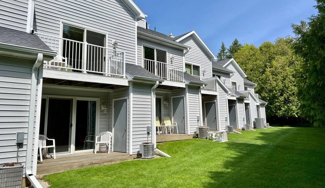 Great Location @ Hilltop Retreat in Fish Creek! in Fish Creek