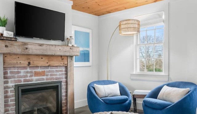 HGTV Featured Cape Cottage Minutes to Beaches