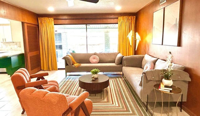 Htd Pool Sleep12-Kng4BR+HotTub+Pklball+Bball+Arcde,SeaWrld,SixFlags,AirPt,DwnTwn in San Antonio