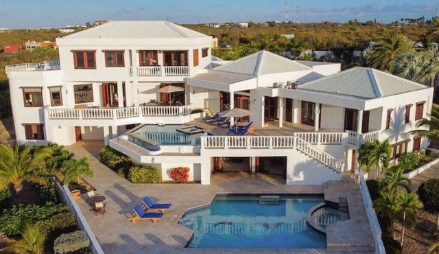Infinity at Sheriva Villas/Ocean-view with 2 pools, 2 Jacuzzis/5-Star Service in Anguilla