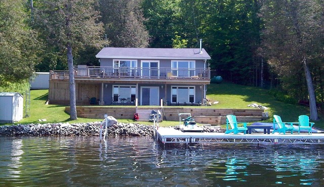 Live your Best Life at the Lake in Harcourt