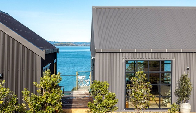 Loft & Workroom, Woodside Bay | Be My Guest
