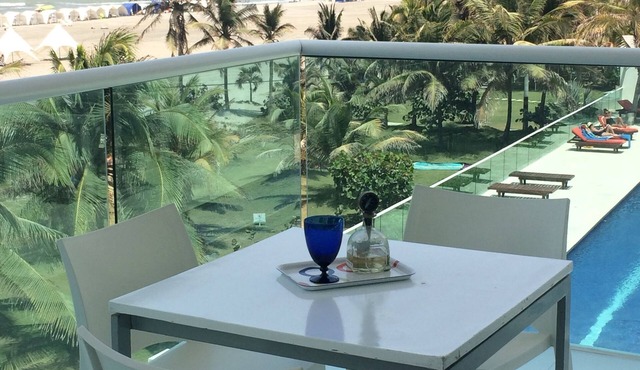 Luxury & Comfort Steps from the Beach- 2 Pools! Family Friendly & Gourmet Cook! in Cartagena