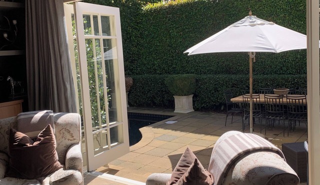 Luxury Living in Remuera Family Home w Pool - Prime Location in Auckland