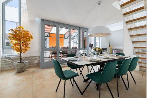 Luxury Penthouse for 8 - Center - Parking - Therme 8 min - Airport 15 min in Erding