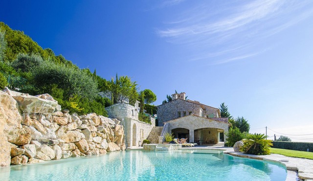 Luxury villa rental w/pool, jacuzzi, superb view near Nice, Cannes & Monaco in Tourrettes-Sur-Loup