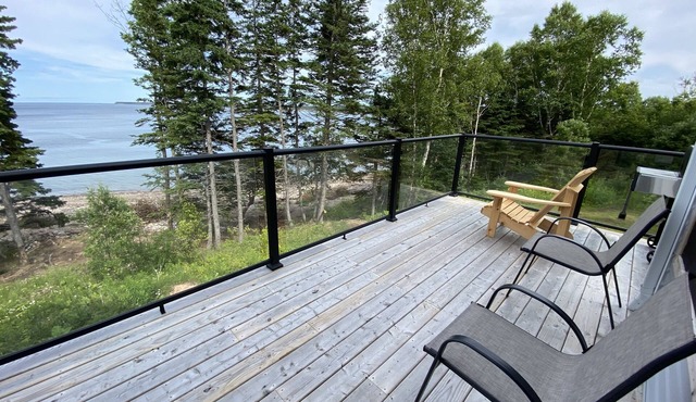Magical Modern Beach House on Bras D'or Lakes/Surround Deck/Newly Built in Cape Dauphin