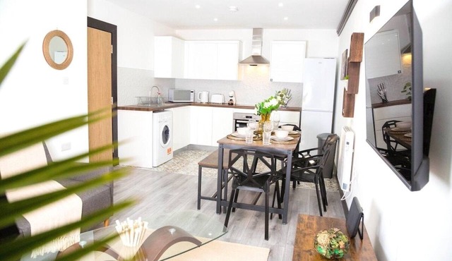 Manchester 2 Bedroom Apartment By Bevolve - Free Street Parking in Manchester