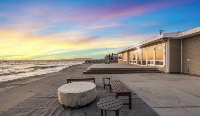 Marbella Lane-Oceanfront Retreat w Stunning View in Pacifica