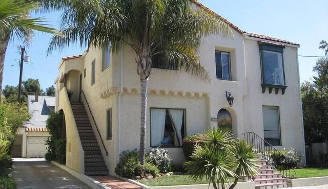 Mariposa- One Bedroom Flat; sweet getaway by the Beach! newly renovated beauty in Santa Barbara