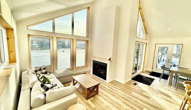 Muskoka Retreat on Bay Lake in Emsdale