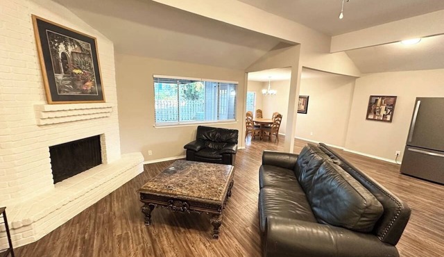 NE San Antonio, Quiet and Safe Family Neighborhood in Live Oak