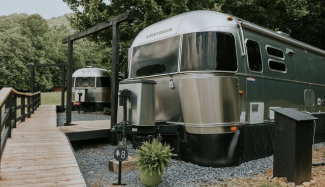 Norah’s Jungalow Unit 8- Not Pet Friendly - Glamping Retro in Erwin