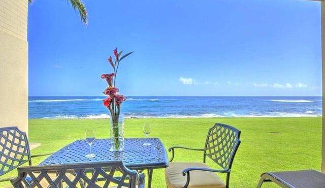 OCEANFRONT Ground Floor 2bd/2ba Unit with Amazing Ocean Views & A/C
