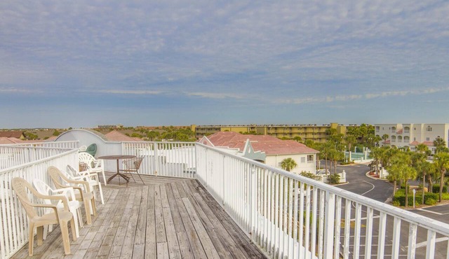 Oceanfront Resort ~ 3 Pools ~ Excellent Location in Saint Augustine