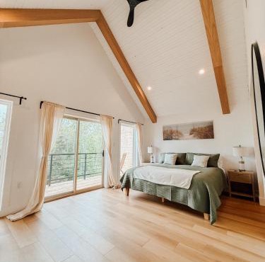 Oyster Creek Chalet 2 in Georgetown