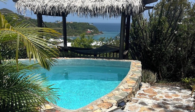 Poi Pu St John - Great Views, Total Privacy & Tesla Solar Backup System