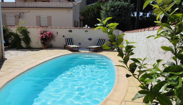 Private pool & south-facing garden, absolute calm, close to the sea. in La Ciotat