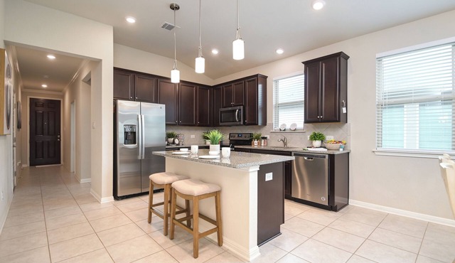 Redland Home - 4 Bedrooms, one story house in San Antonio