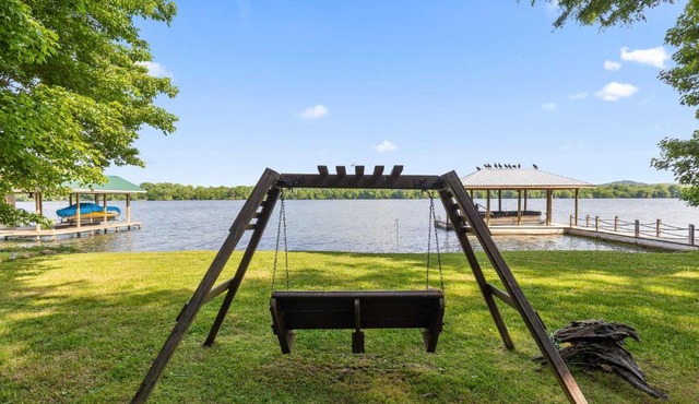 River Access and Dock - Chickamauga River Refuge in Decatur