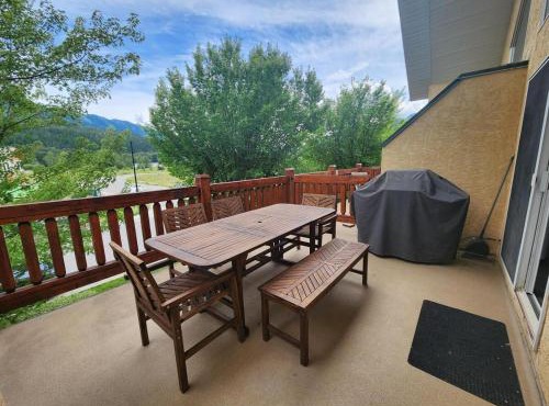 Riverside Way by Fernie Lodging Company in Fernie