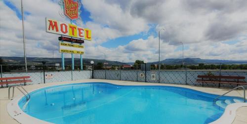 Robin Hood Motel in Raton
