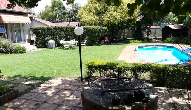 Roosboompies Guest Suite in Centurion