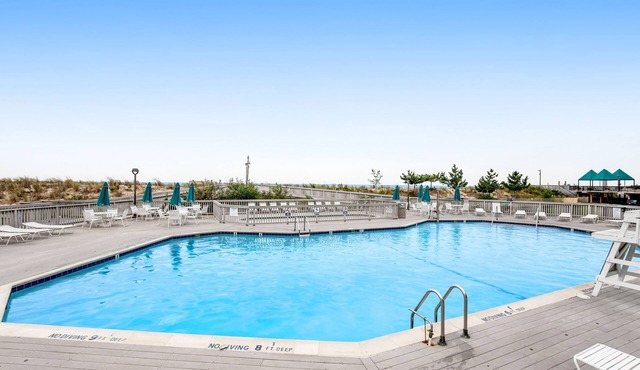 Sea Colony lanai condo with pools, tennis/pickle ball courts, fitness center in Bethany Beach