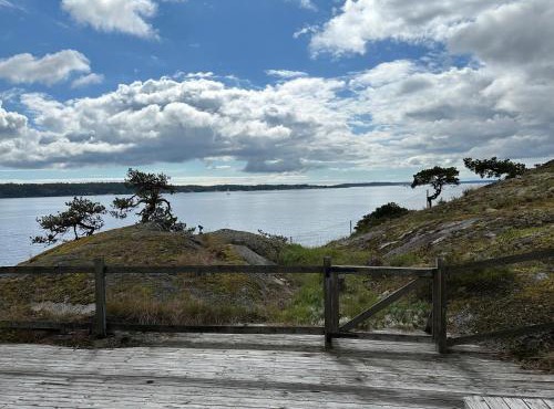 Seaside Bliss for Families: Home Away from Home in Stavsnäs