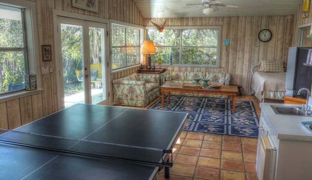 Secluded, Nature Trails, Dark Sky. Near Garner & Lost Maples State Parks. in Utopia