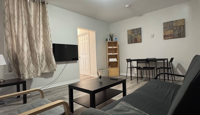 Serenity Suite - 2Br in Cornwall