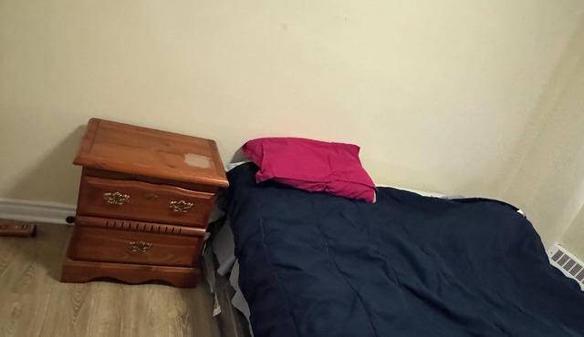 Shared 1 bedroom apartment in Toronto