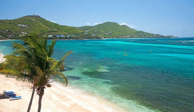 Short Drive from Honeymoon Beach! 4 Spacious Units, Outdoor Pools, Free Parking! in St. Croix