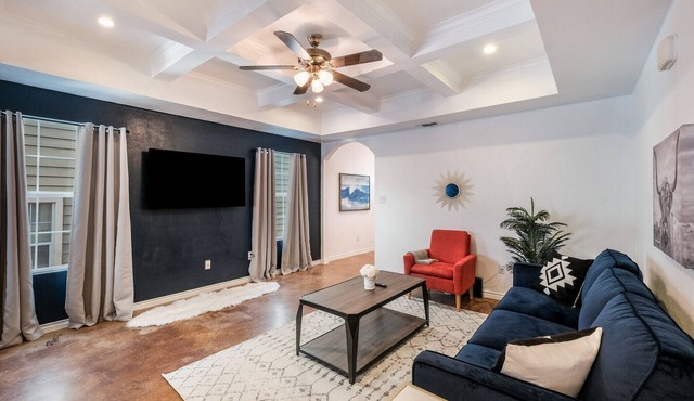 SP1 20% OFF New 3BR Home for Families or Large Groups 5-mins from Methodist in San Antonio