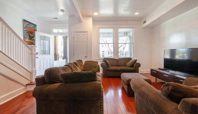 Spacious, Relaxing, 4 Bd 3.5 Ba Home In Petworth! in Washington