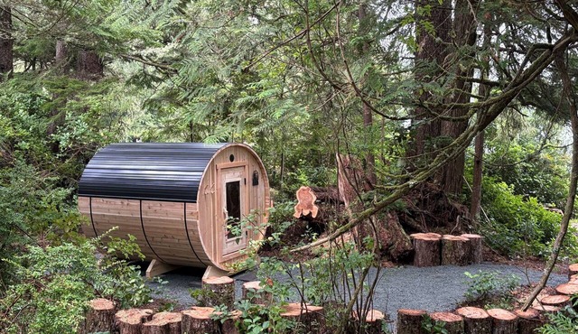 SS#8-Kitesurfer-Spring Cove, Terrace Beach, Sauna! in Ucluelet