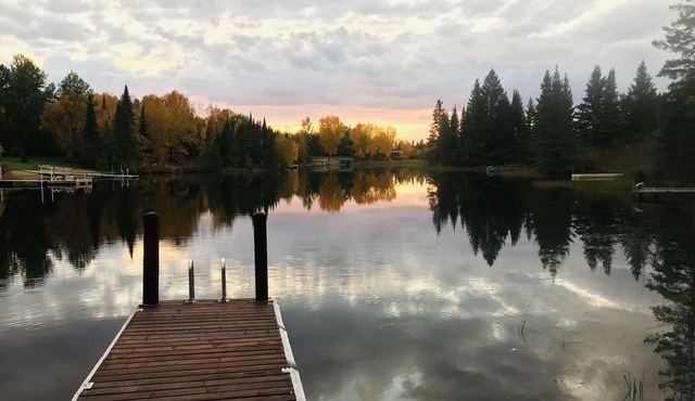 Still Cove Cabin, Lakefront Serenity in Alexander
