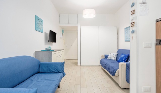 Studio 'Flat Blu Palermo Mondello' with Shared Pool, Shared Terrace, and Air Conditioning in Palermo