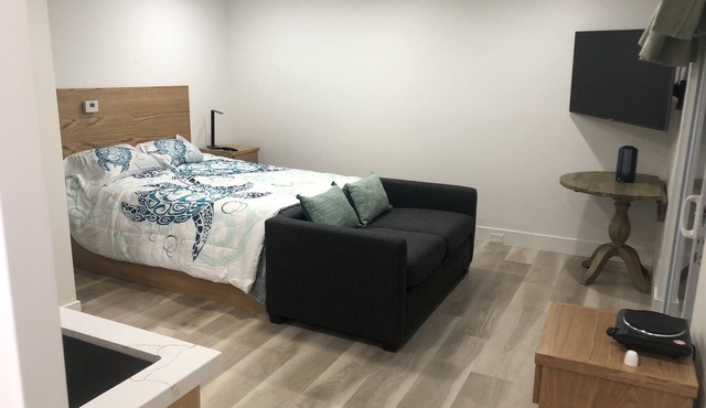 Studio with Private Entrance/Patio/Hot Tub in Moss Beach