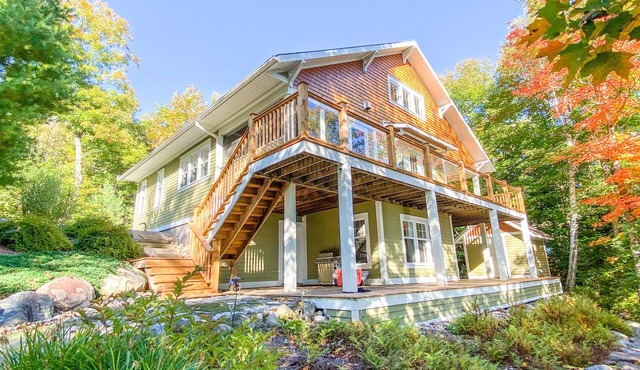 Summer '25! Luxe Four-Season Cottage w/WiFi near Huntsville, Arrowhead ☀️❄️🍂🌷 in Emsdale