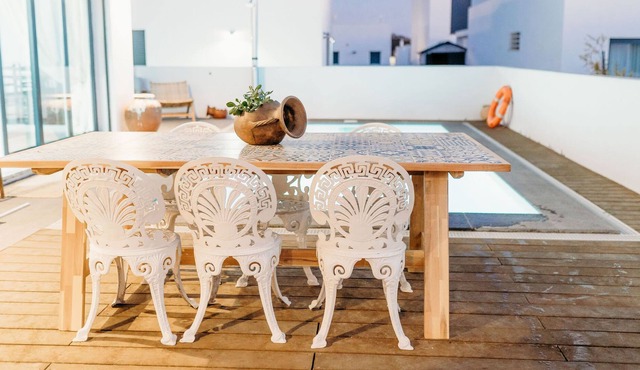 Sustainable Living Concept Villa with Swimming pool. in Sines