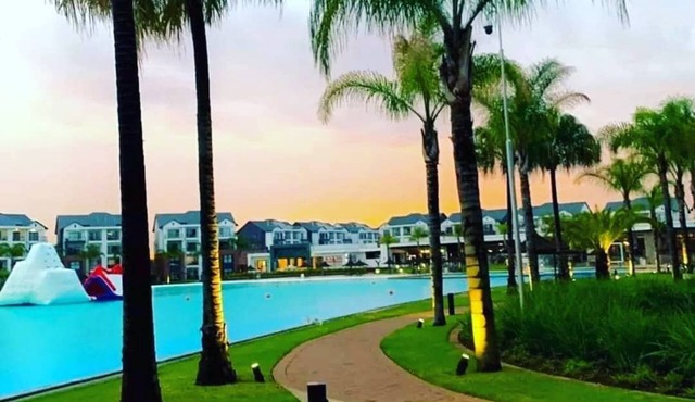The Blyde Crystal lagoon.Modern Oasis Pretoria! in Pretoria